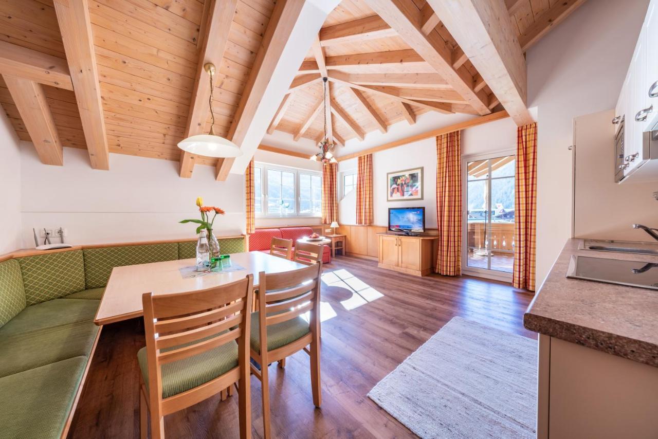 Apparthotel Sonnenhof Mayrhofen Ngoại thất bức ảnh