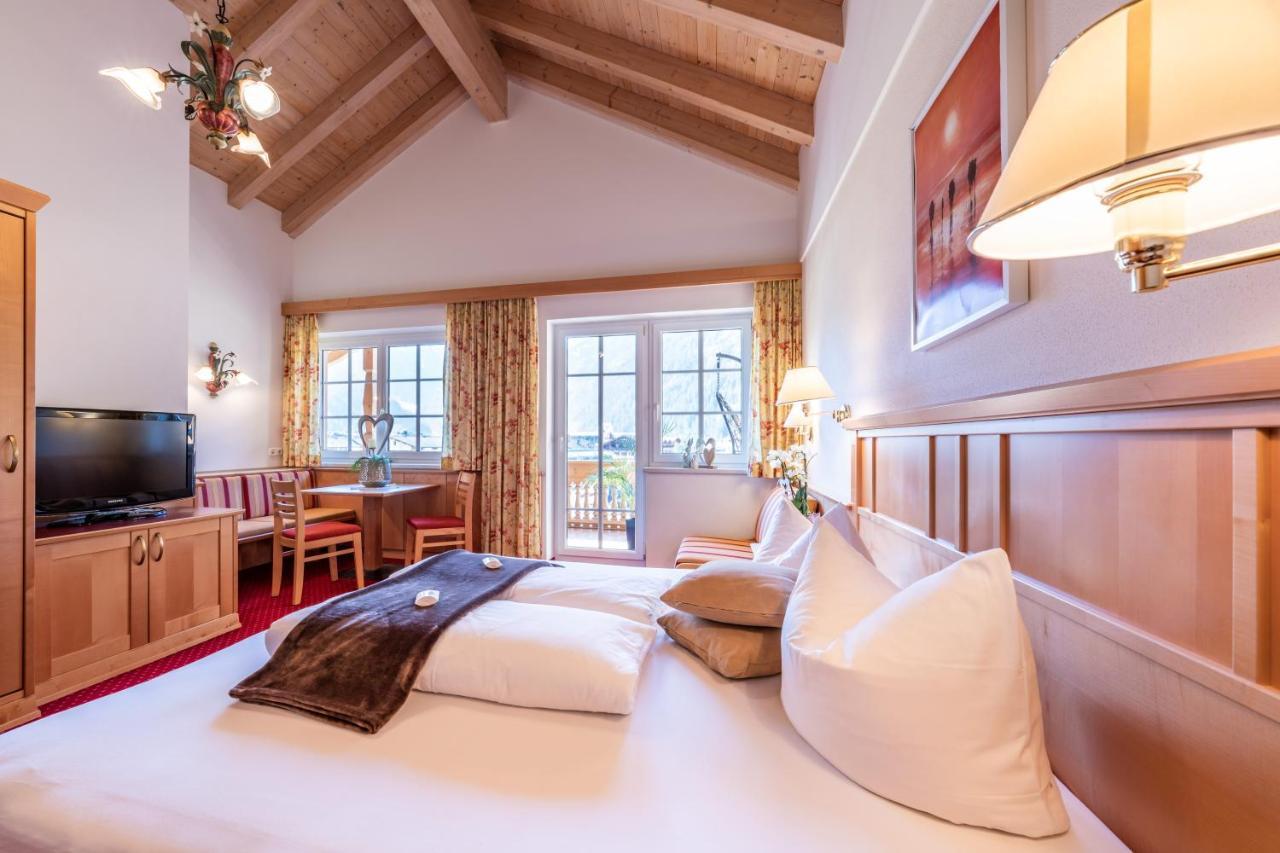 Apparthotel Sonnenhof Mayrhofen Ngoại thất bức ảnh