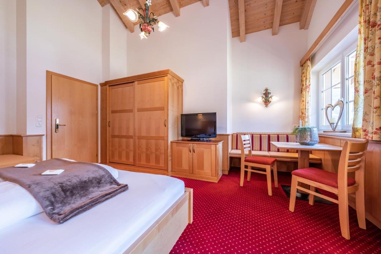 Apparthotel Sonnenhof Mayrhofen Ngoại thất bức ảnh