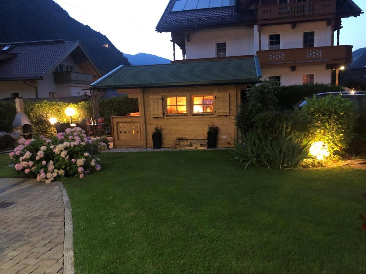 Apparthotel Sonnenhof Mayrhofen Ngoại thất bức ảnh