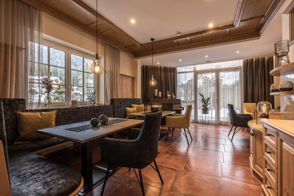 Apparthotel Sonnenhof Mayrhofen Ngoại thất bức ảnh